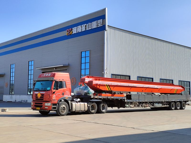 電動(dòng)單梁起重機(jī)，LD20t-26.8m，4臺(tái)，發(fā)往石家莊交付客戶使用。