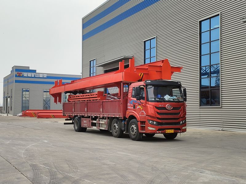 2臺(tái)電動(dòng)葫蘆門式起重機(jī) MHxh10t—13m 發(fā)往河南焦作交付客戶使用。