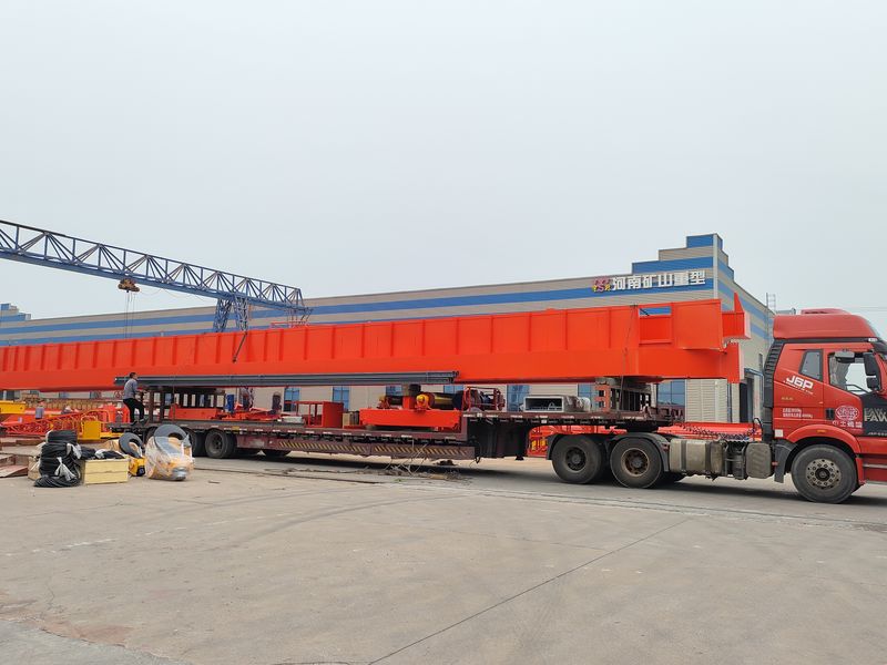 通用橋式起重機(jī) QDXX32/5t—27.7m 制作完成，發(fā)往陜西省銅川市交付客戶使用。