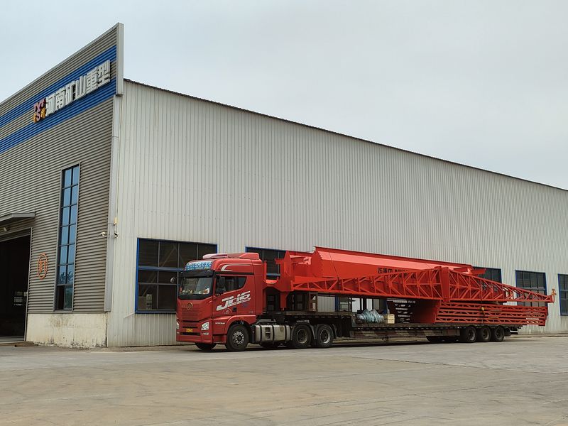 電動(dòng)葫蘆門式起重機(jī) 2臺(tái) MHxh10t—27m 制作完成，發(fā)往甘肅蘭州交付客戶使用