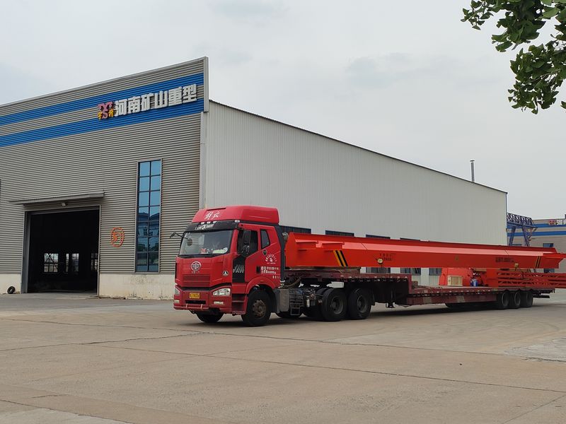 電動葫蘆門式起重機 MHxh10t—20m 制作完成，發(fā)往新疆交付客戶使用。