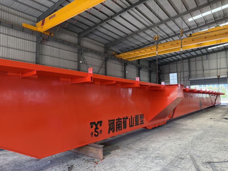 河北邯鄲某鋼鐵貿(mào)易商，2025年已在我公司采購四臺MG通用門式起重機，我公司根據(jù)客戶的實際使用工況，按需設(shè)計制作，滿足客戶的要求。